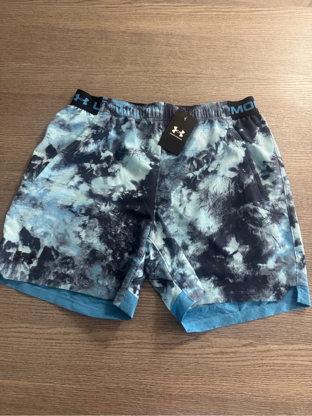 Men’s Under Armour Vanish Woven 6" Shorts Printed Blue Unlined Size L Fitted
